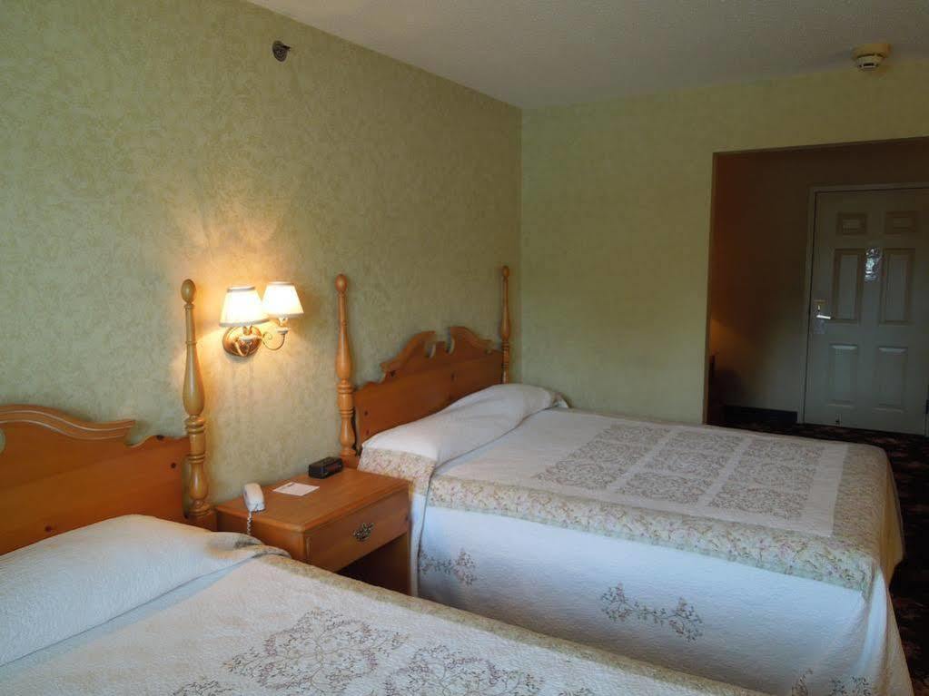 Ourguest Inn & Suites Downtown Port Clinton Buitenkant foto